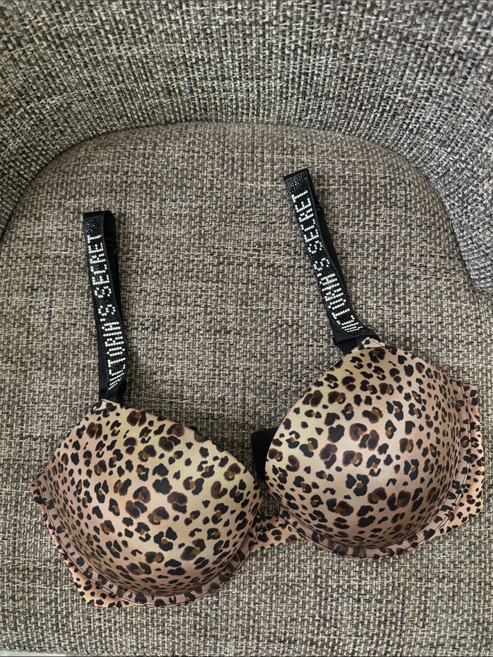 Victoria's Secret Leopard Very Sexy push-up bra 32DDD